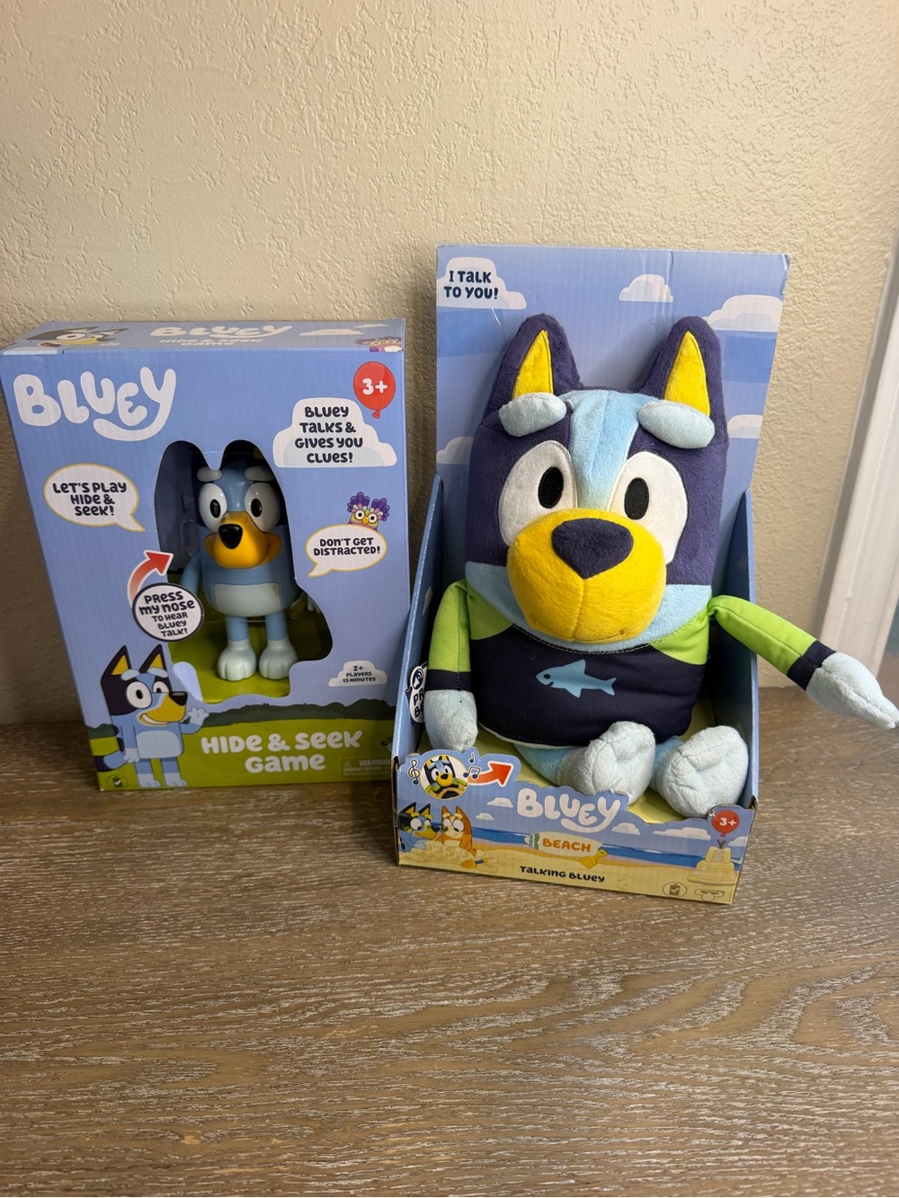 NWT Bluey Talking Bluey plush & Hide and Seek Bluey